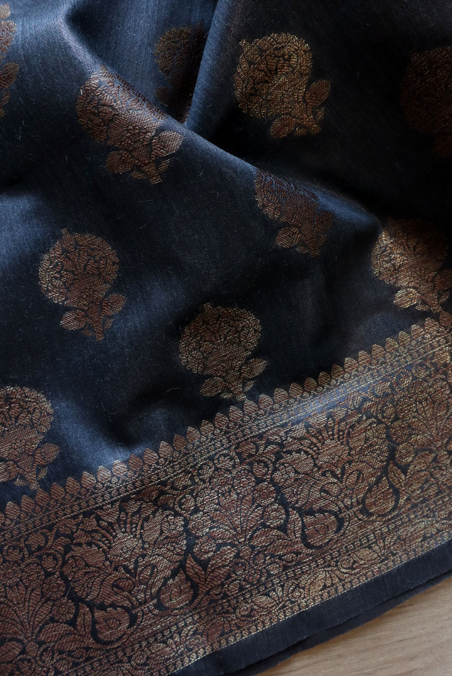 Murti (Munga Silk)