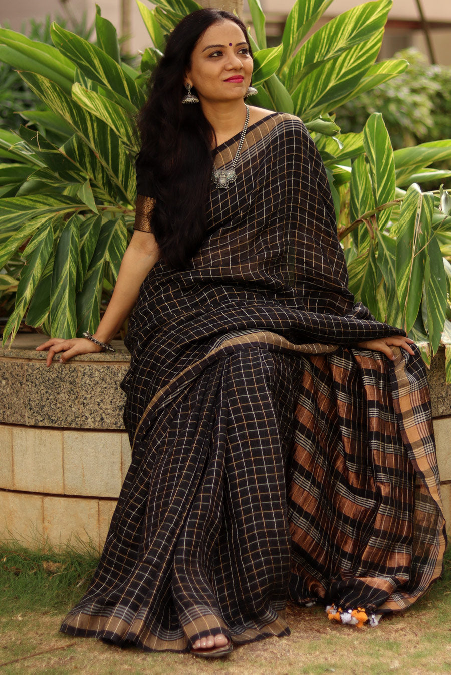 Navya (Linen)